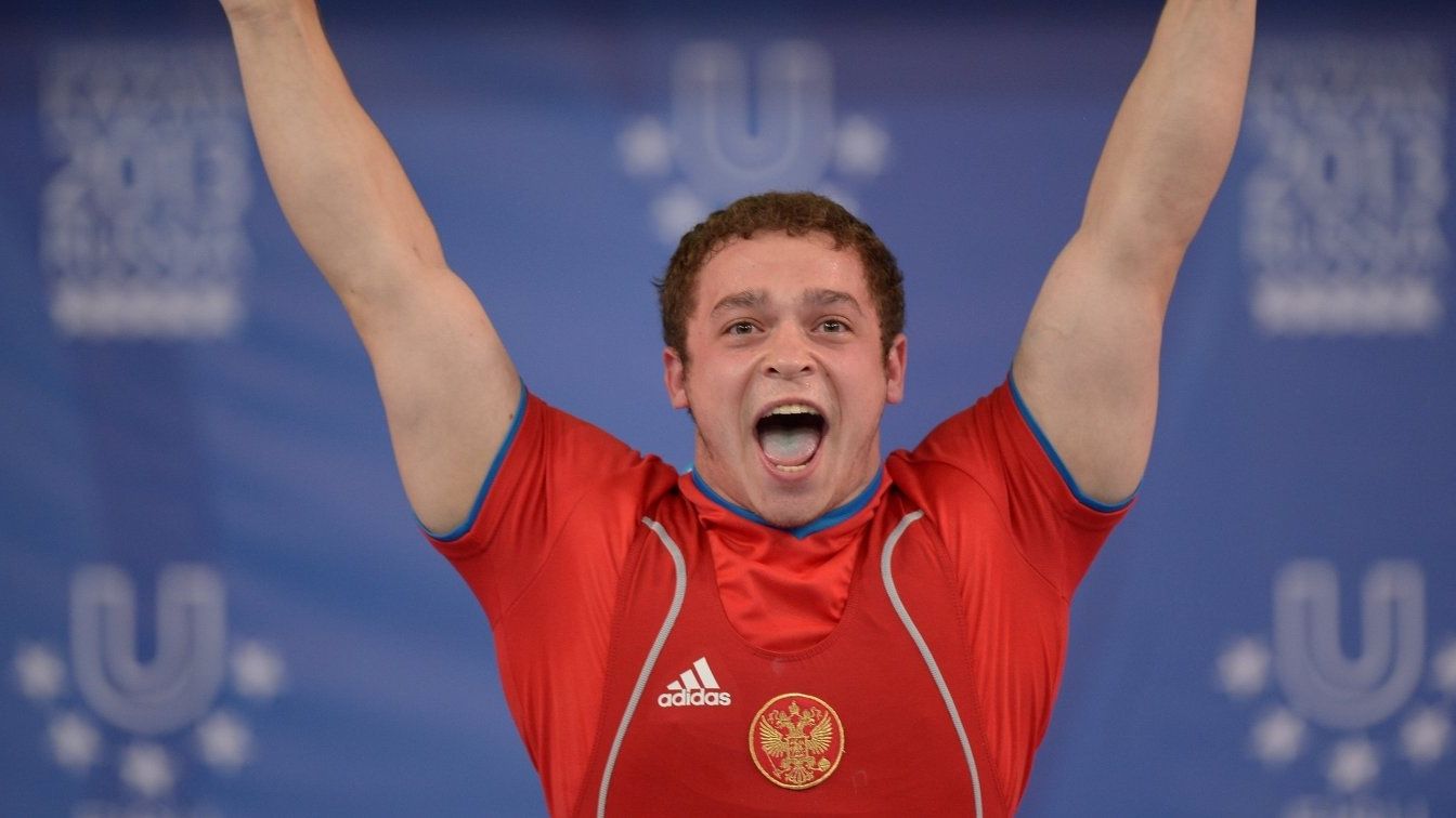 Армеец Артем Окулов – серебряный призер ЧЕ-2017 по тяжелой атлетике