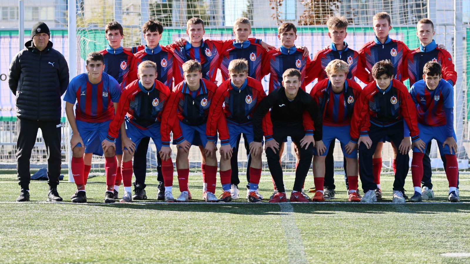 Команда Ростовского филиала ЦСКА стала победительницей суперфинала всероссийских соревнований по футболу