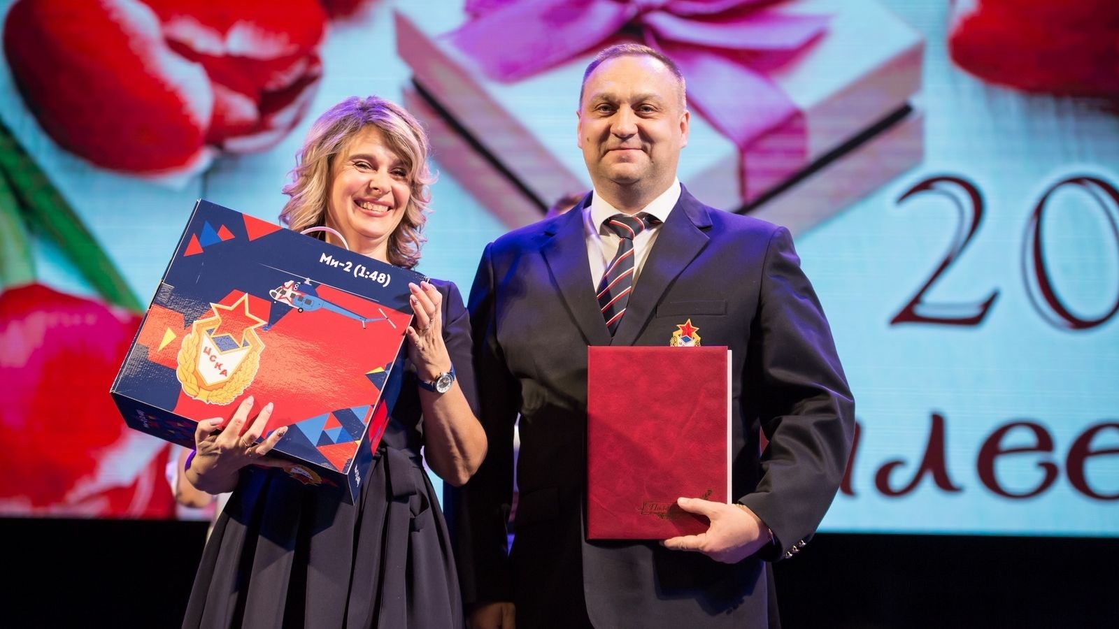 Дружба крепкая! Самарский филиал ЦСКА поздравил спортивный лицей с 20-летием