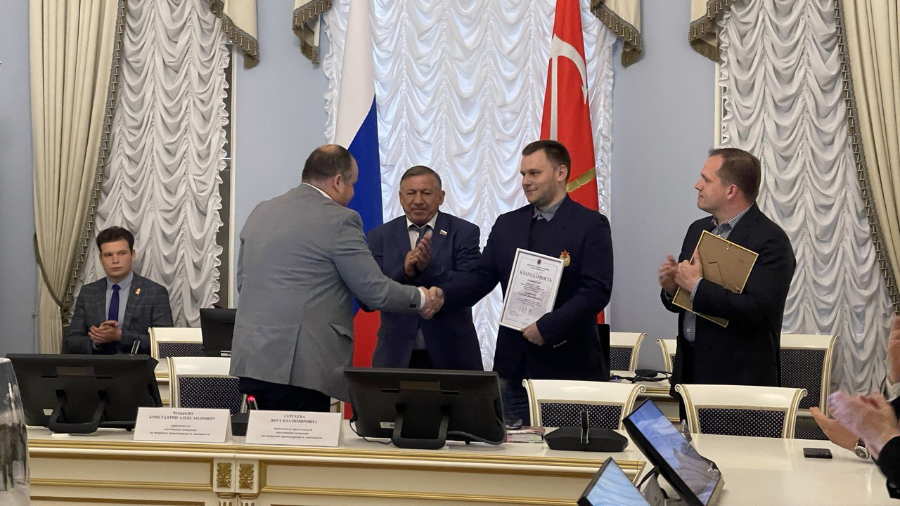 Инструктор СК «Плавательный» филиала ЦСКА г. Санкт-Петербург Вадим Бутников награжден за мужество проявленное при спасении жизни человека