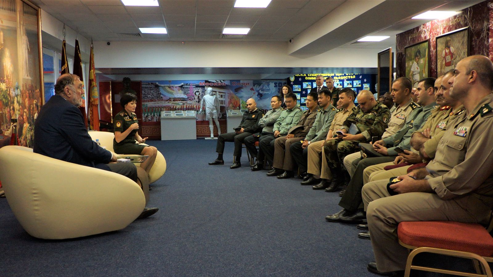 В Музее спортивной славы ЦСКА прошла встреча с олимпийскими чемпионами Светланой Ишмуратовой и Евгением Чернышевым