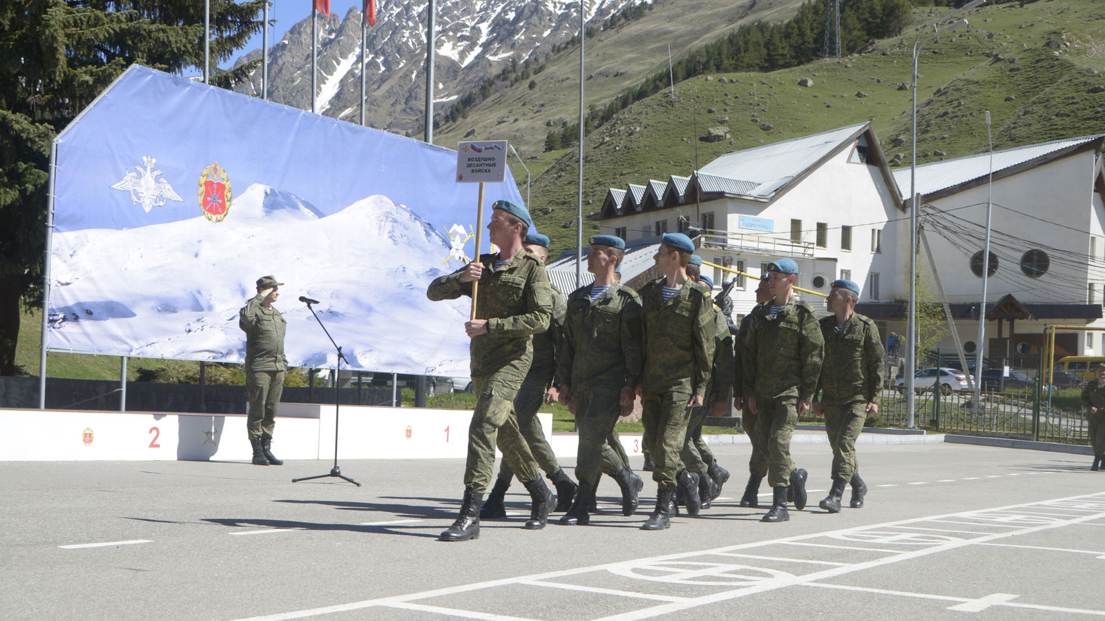 В Терсколе стартовал Кубок ВС РФ по альпинизму «Эльбруссиада-2022»