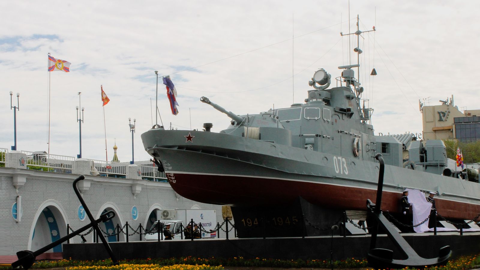 В День Победы в Астрахани открыли катер-памятник военным морякам