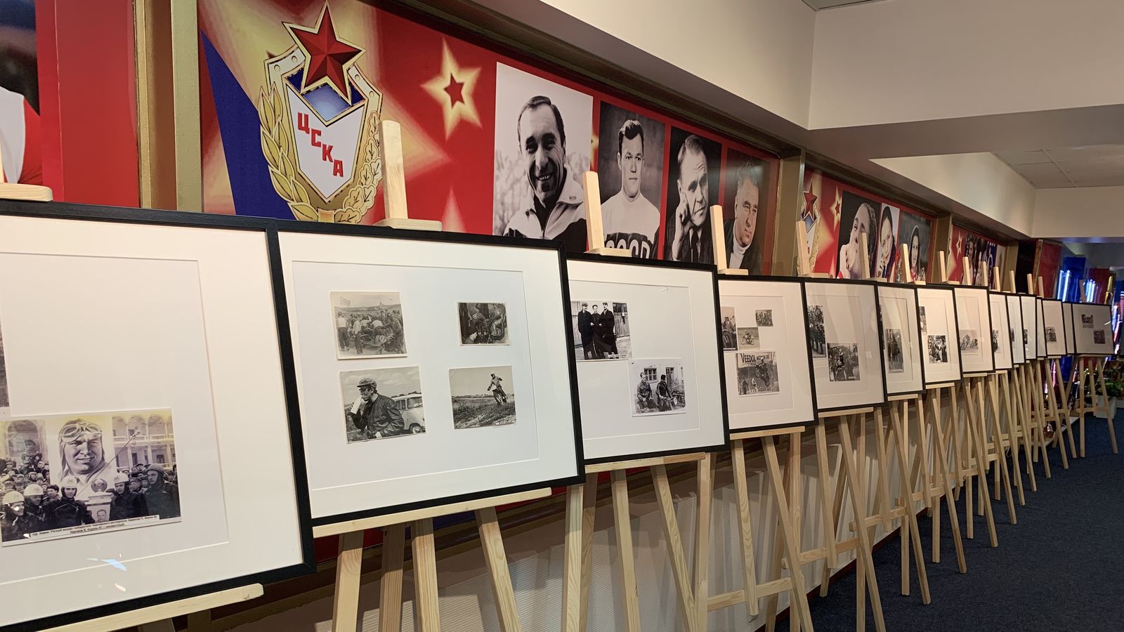 В Музее спортивной славы ЦСКА открылась фотовыставка посвященная 70-летию со дня создания команды мотоциклистов ВВС МВО