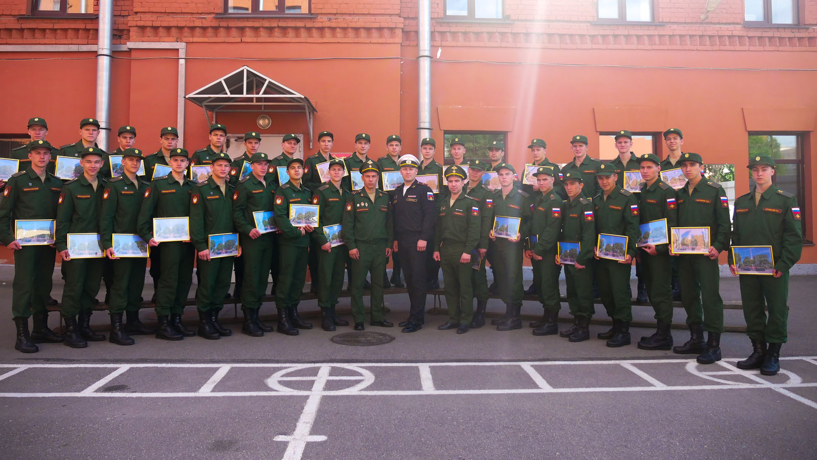 В Санкт-Петербургской спортивной роте ЦСКА состоялось торжественное мероприятие в честь убытия новобранцев в центры спортивной подготовки
