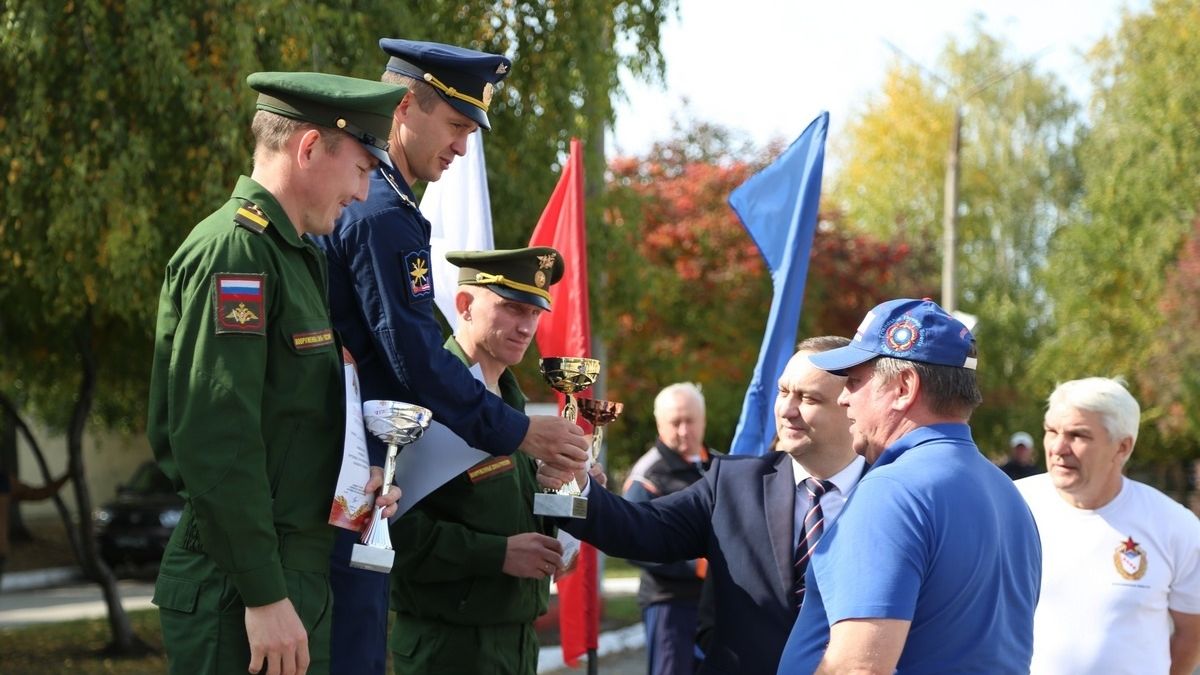 В Самаре подведены итоги чемпионата Вооруженных Сил РФ по военному троеборью