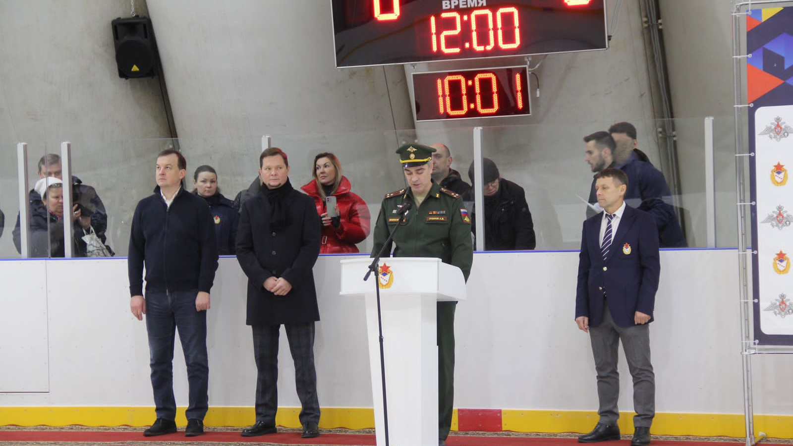 В Санкт-Петербурге состоялось открытие малого катка СД (Хоккейный)