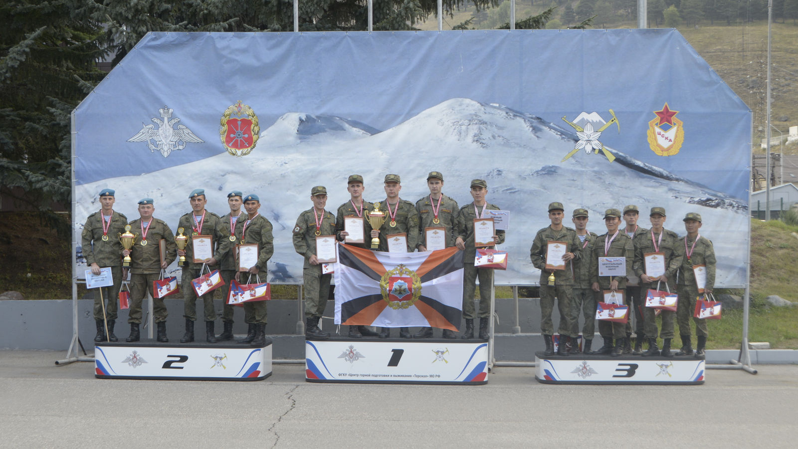 Команда ЮВО выиграла чемпионат Вооруженных Сил РФ по горному троеборью