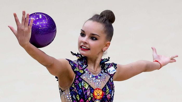 Спортсменка ЦСКА Дина Аверина стала лучшей на международном Online-турнире по художественной гимнастике