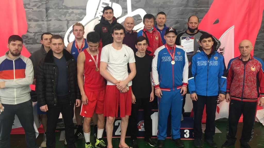 Воспитанники СШОР ЦСКА по боксу и кикбоксингу имени В.П. Ульянича заняли первое общекомандное место на Первенстве Москвы по боксу среди юниоров 19-22 лет