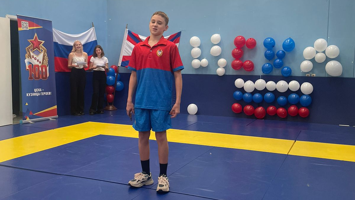 Воспитанники отделения плавания СШ (ОРК) СЦ г.Краснодар поздравили тренерский состав с профессиональным праздником