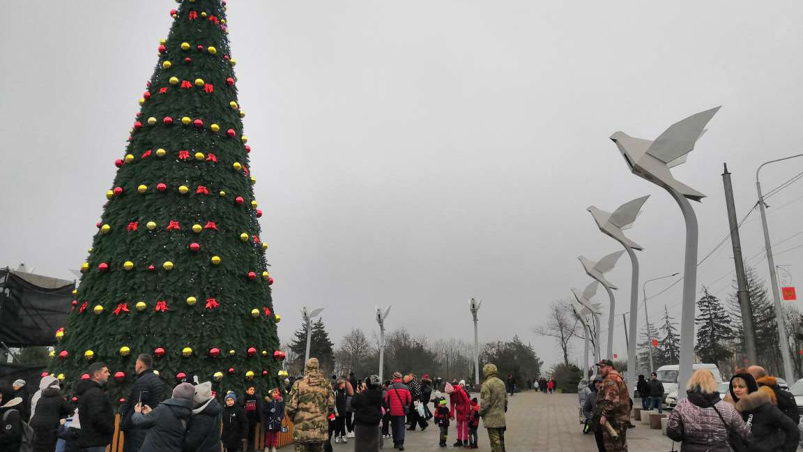 Ростовский филиал ЦСКА подарил мариупольцам  новогоднюю сказку