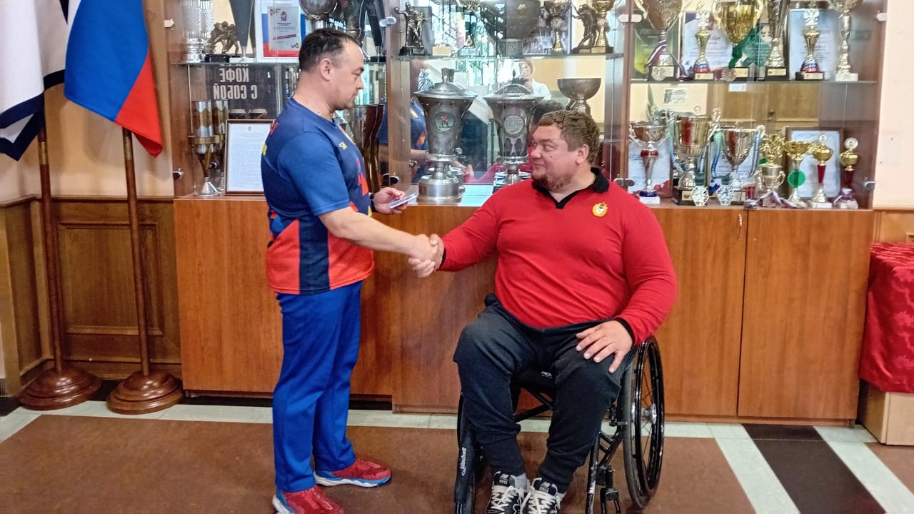 В Екатеринбурге обсудили вопросы по организации спортивной реабилитации военнослужащих – участников СВО и посетили место проведения занятий