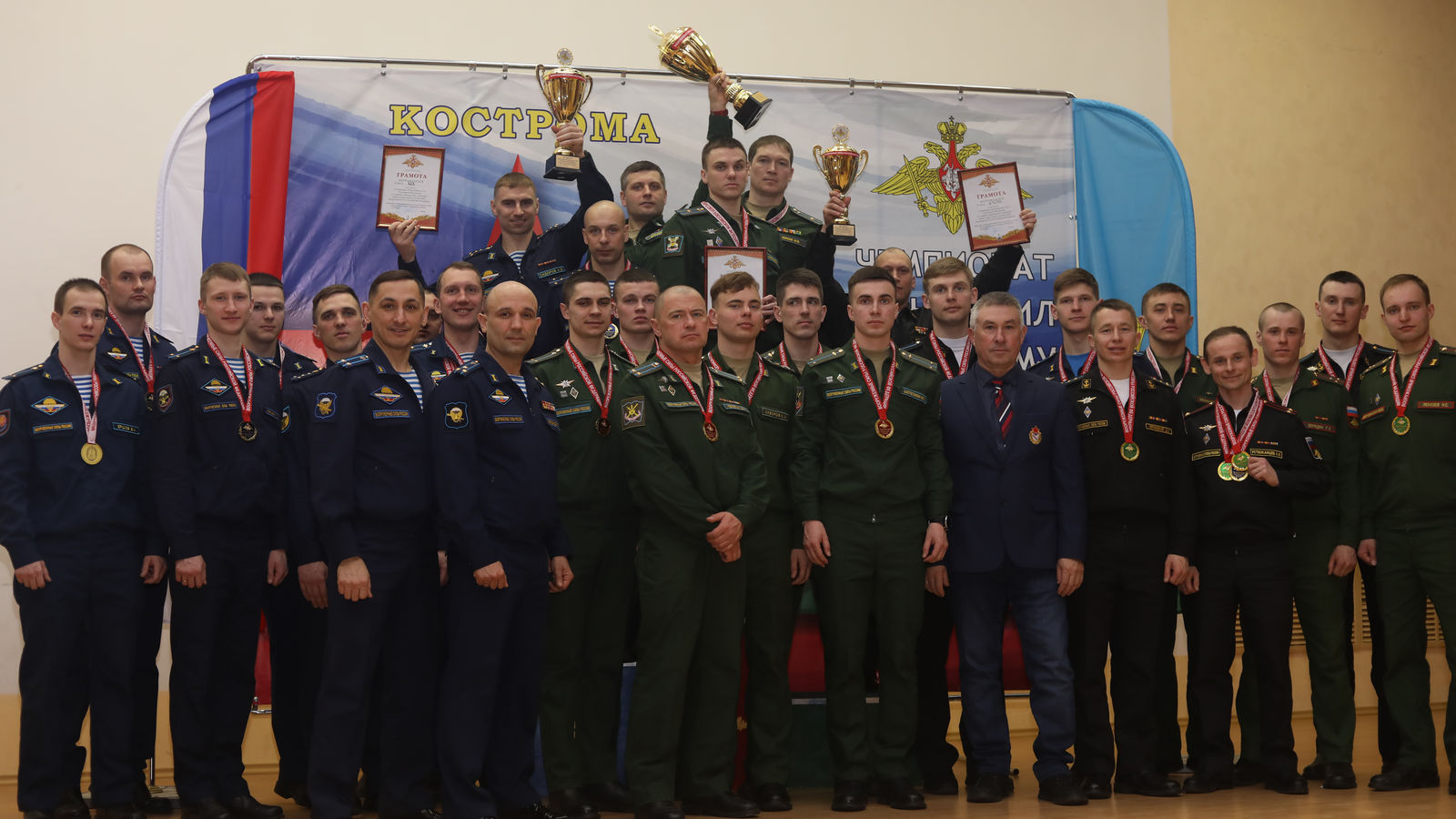 Команда Восточного военного округа стала победителем чемпионата ВС РФ по зимнему офицерскому троеборью