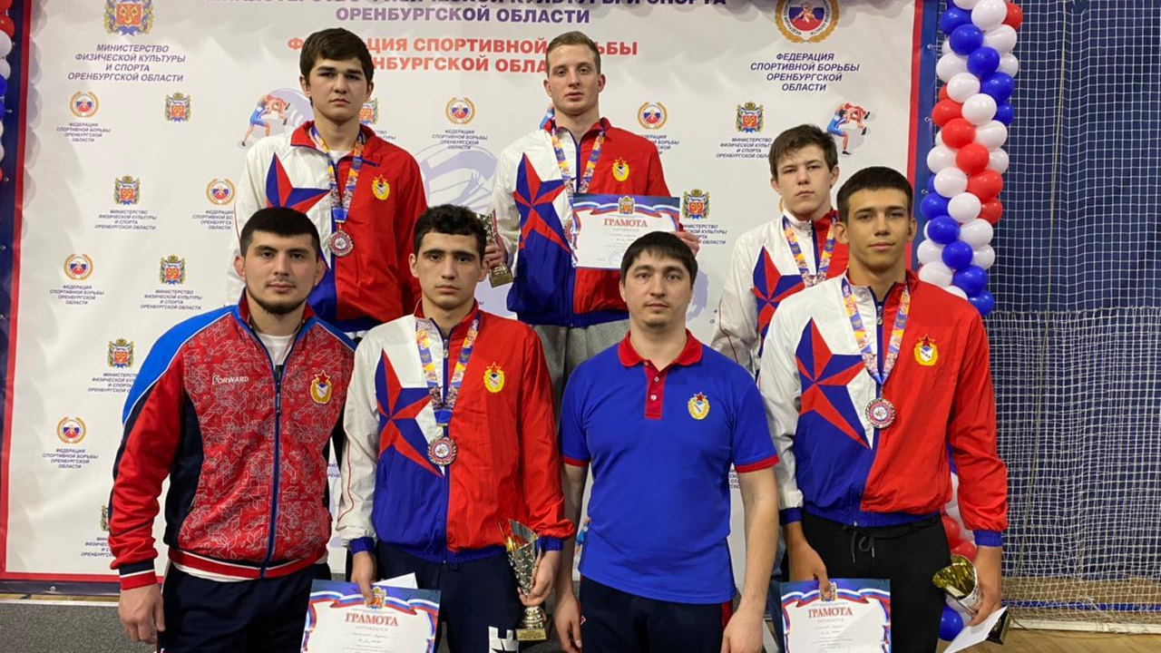 Воспитанники СШОР ЦСКА по спортивной борьбе завоевали 5 наград на турнире в Оренбурге