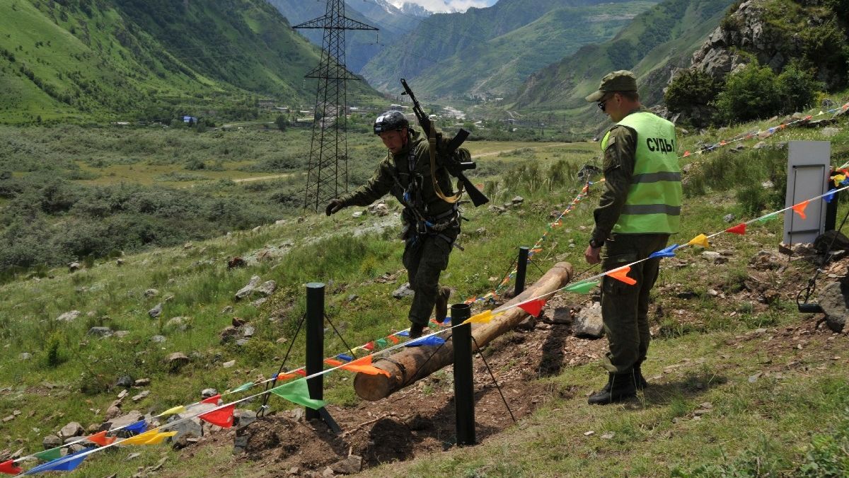 Команда ГУ ГШ стала победителем чемпионата ВС РФ по горному троеборью