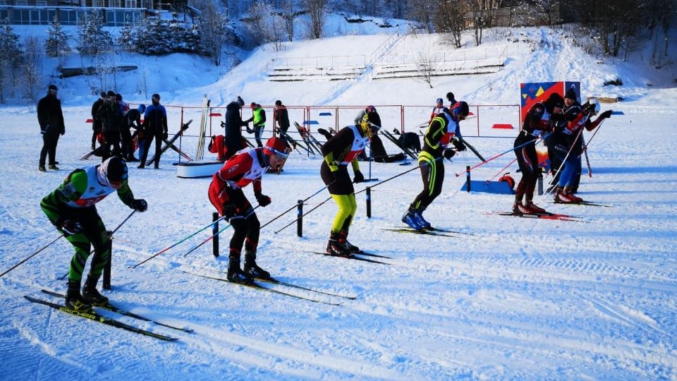 На чемпионате ВС РФ по лыжным гонкам разыграны награды в спринте свободными стилем