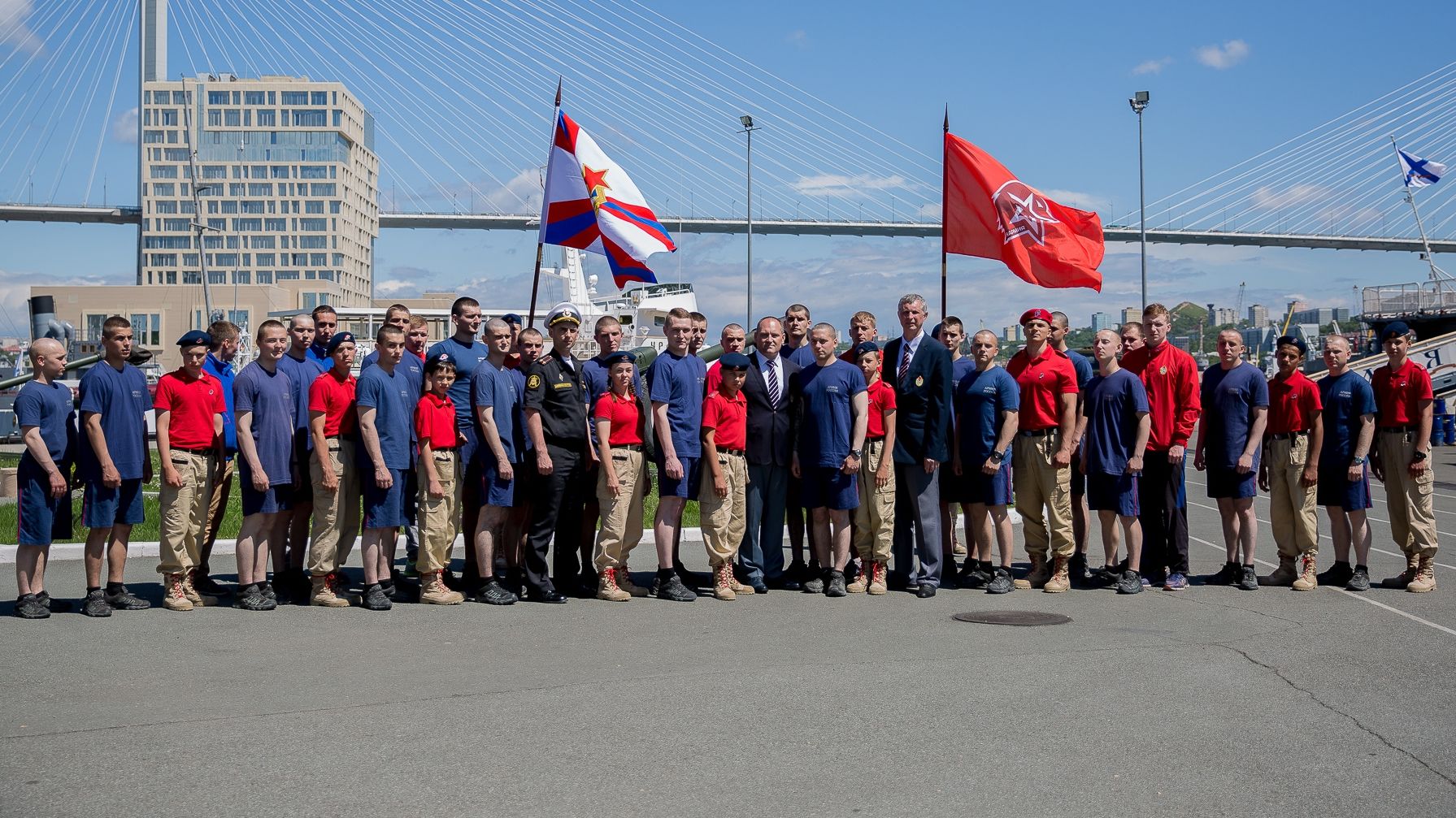 Во Владивостоке прошло первое занятие для экипажа «Варяга» на спортивном городке построенном ЦСКА