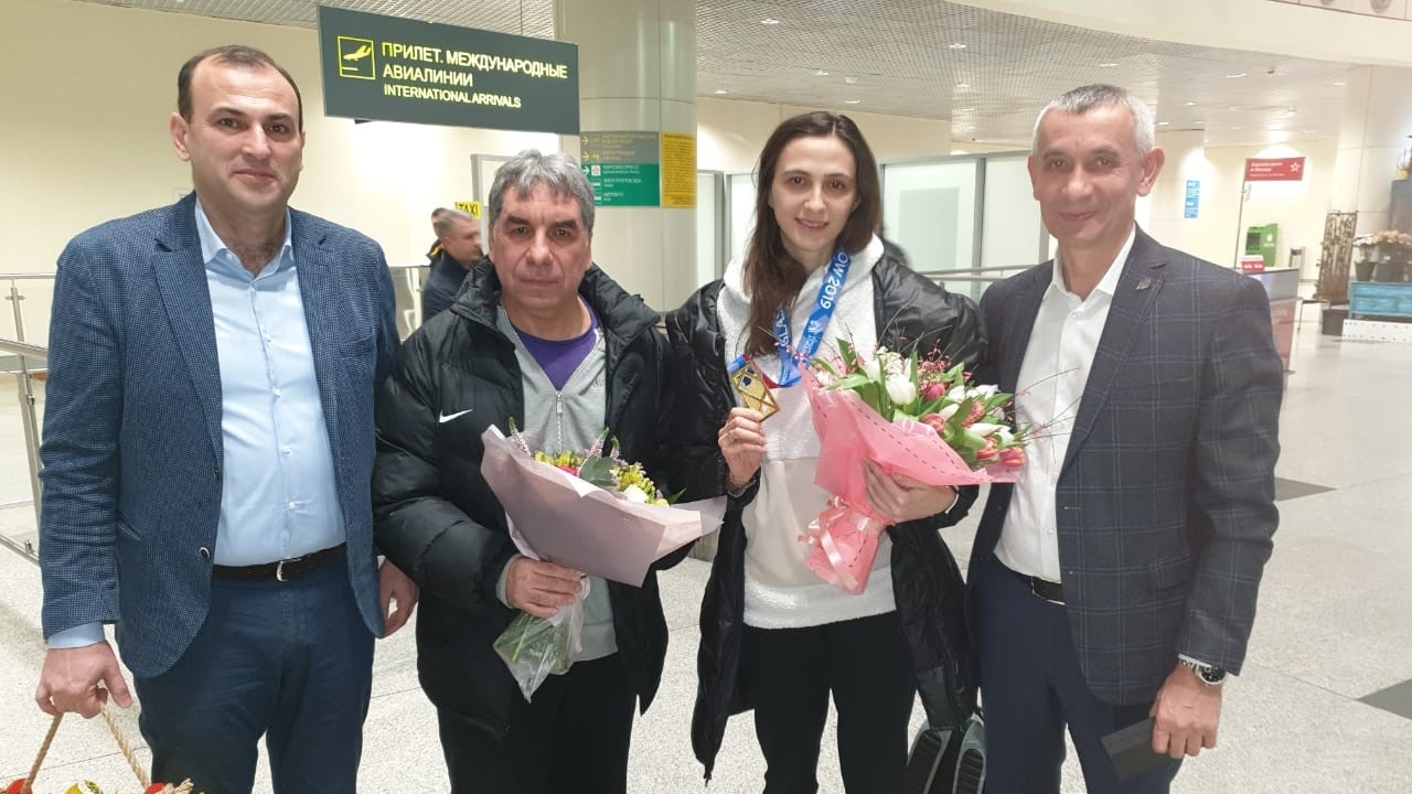 Армейские легкоатлетки вернулись с зимнего чемпионата Европы с медалью и личным рекордом