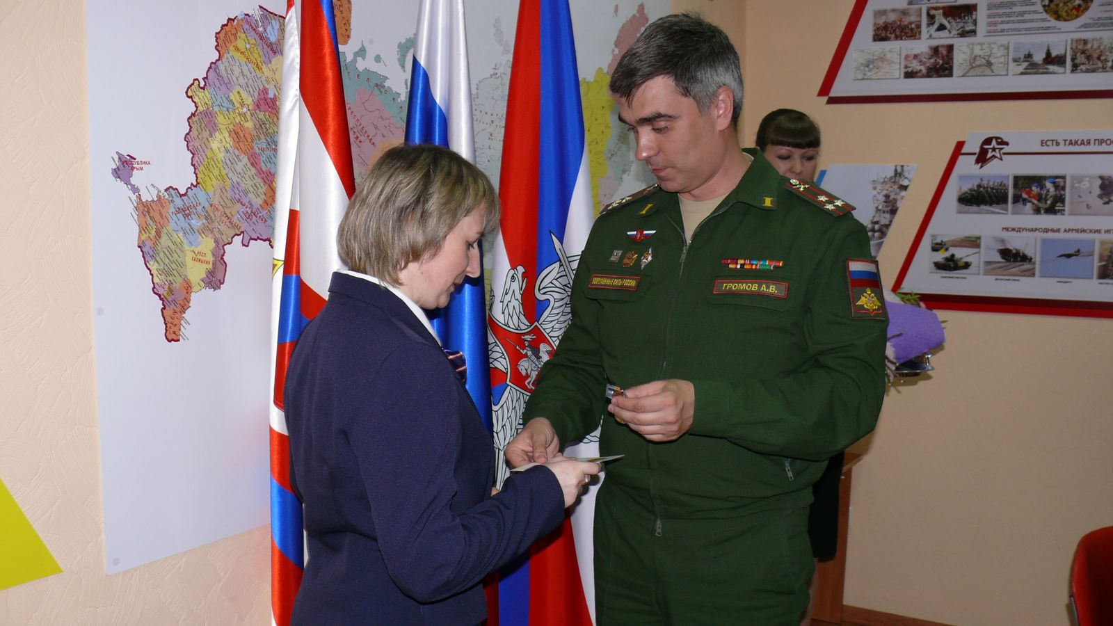 Начальник ЦСКА Артем Громов ознакомил сотрудников филиала СКА/Хабаровск с промежуточными итогами плановой проверки комиссии армейского Клуба