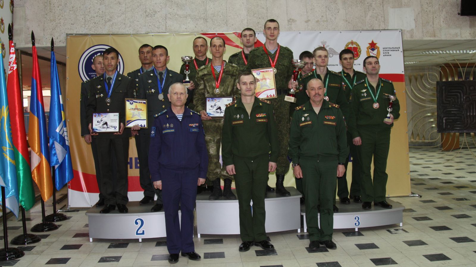 Военнослужащие РФ вышли в лидеры соревнований по стрельбе и плаванию на «Командирских стартах СНГ-2018»