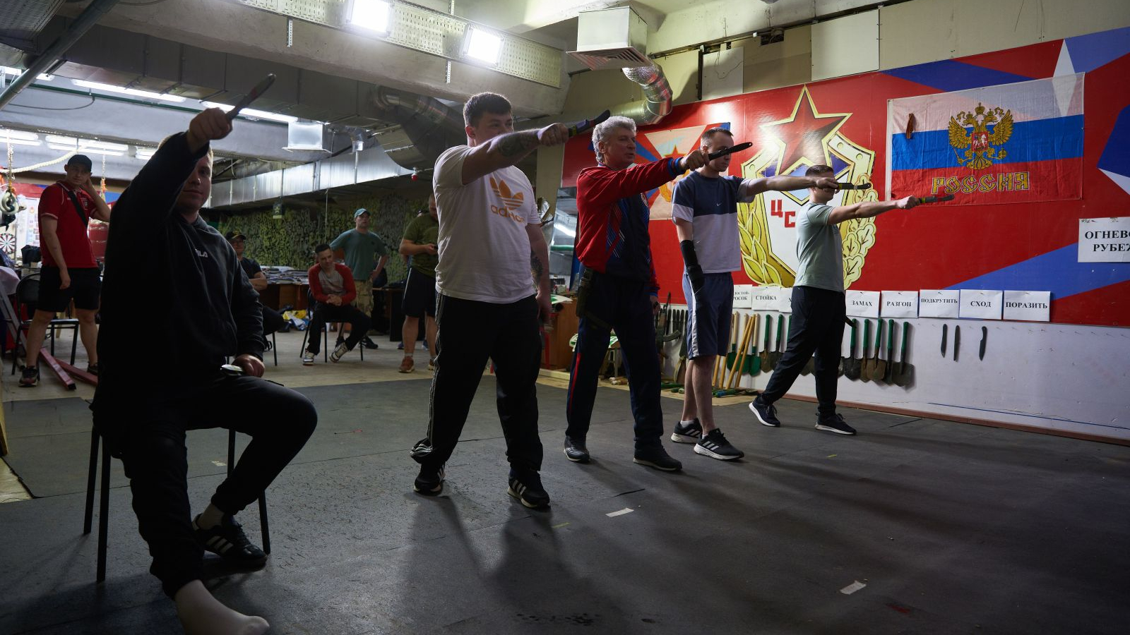 СПОРТИВНЫЕ МАСТЕР-КЛАССЫ ДЛЯ УЧАСТНИКОВ СВО ПРОШЛИ В ЛЕГКОАТЛЕТИЧЕСКОМ МАНЕЖЕ ЦСКА