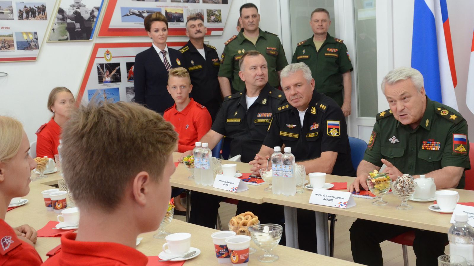 Статс-секретарь – заместитель министра обороны РФ Николай Панков встретился с юнармейцами ЦСКА/Севастополь
