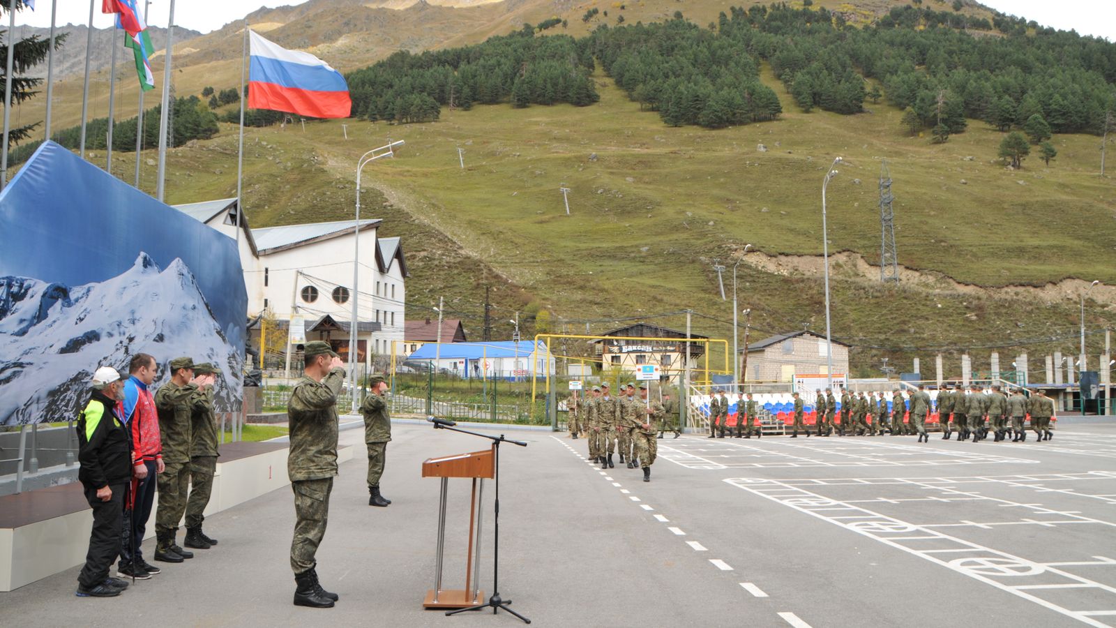 В Терсколе стартовал чемпионат дружественных армий государств-участников СНГ по горному троеборью