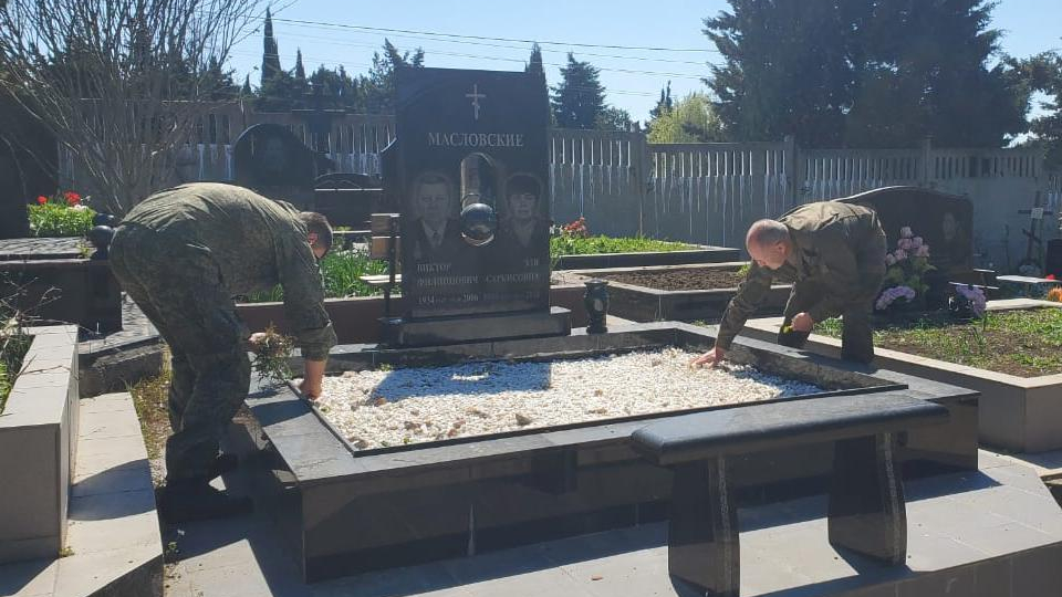 В Севастополе привели в порядок могилы трёх заслуженных спортсменов Черноморского флота – Василия Нерадько Виктора Масловского и Владимира Огонькова