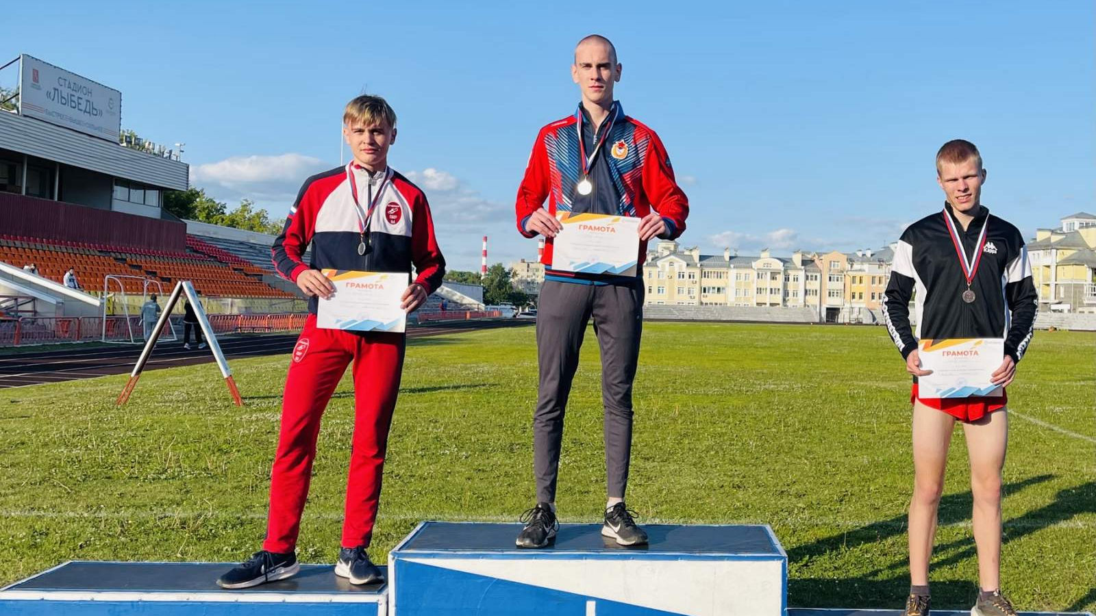 Владимирские армейские легкоатлеты успешно выступили на городских соревнованиях