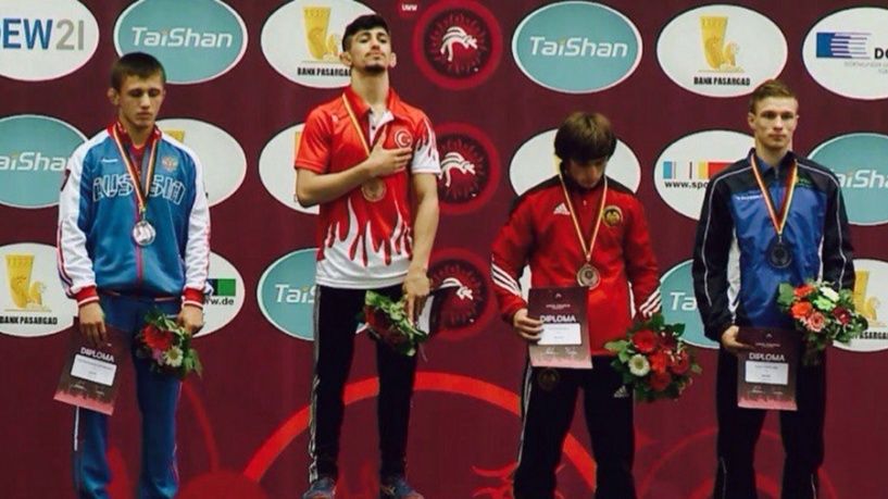 Эмин Сефершаев (ЦСКА/Ростов-на-Дону) завоевал «серебро» на первенстве Европы по спортивной борьбе