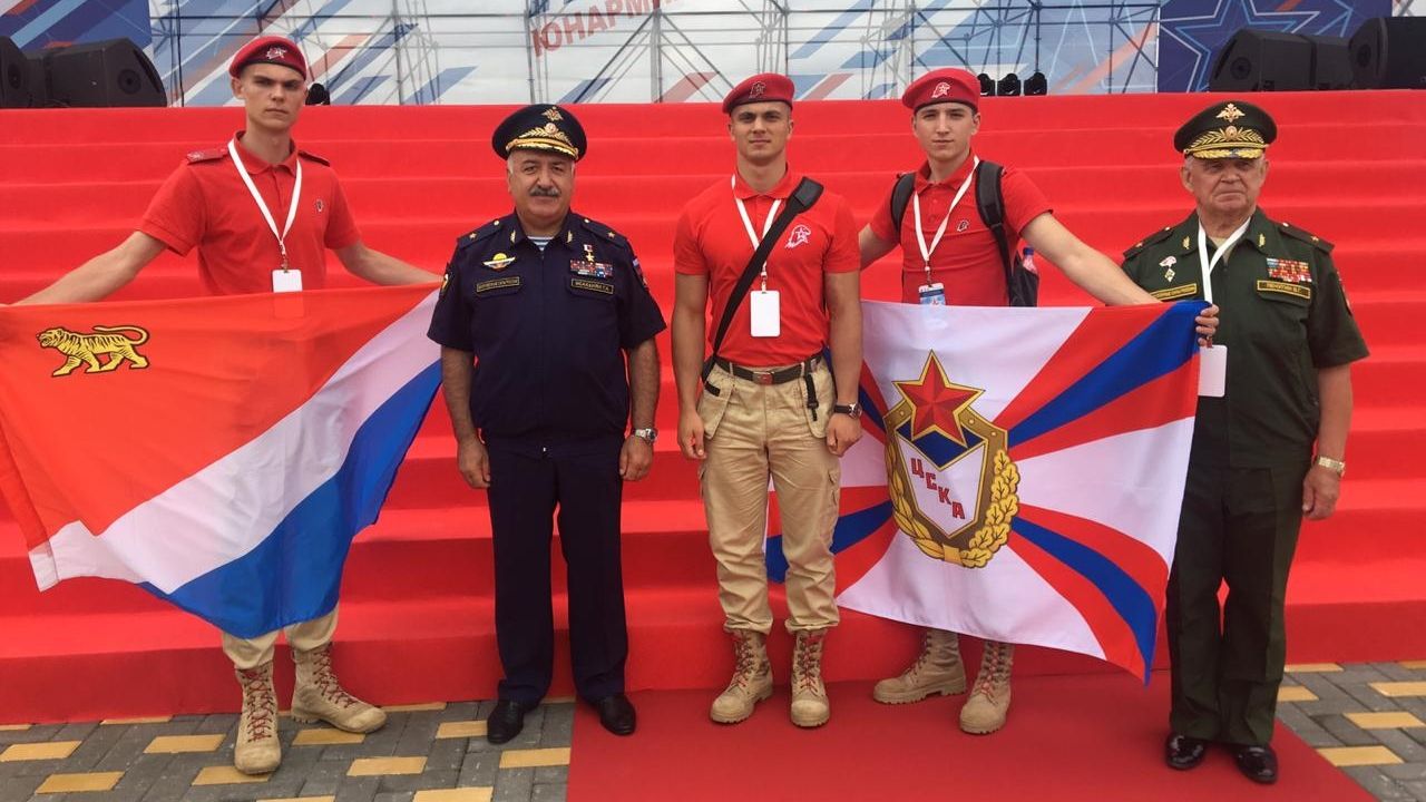 Делегация юнармейцев из Владивостока в составе которой двое воспитанников СШОР(К) ЦСКА отправилась на III Cлет ВВПОД «Юнармия»