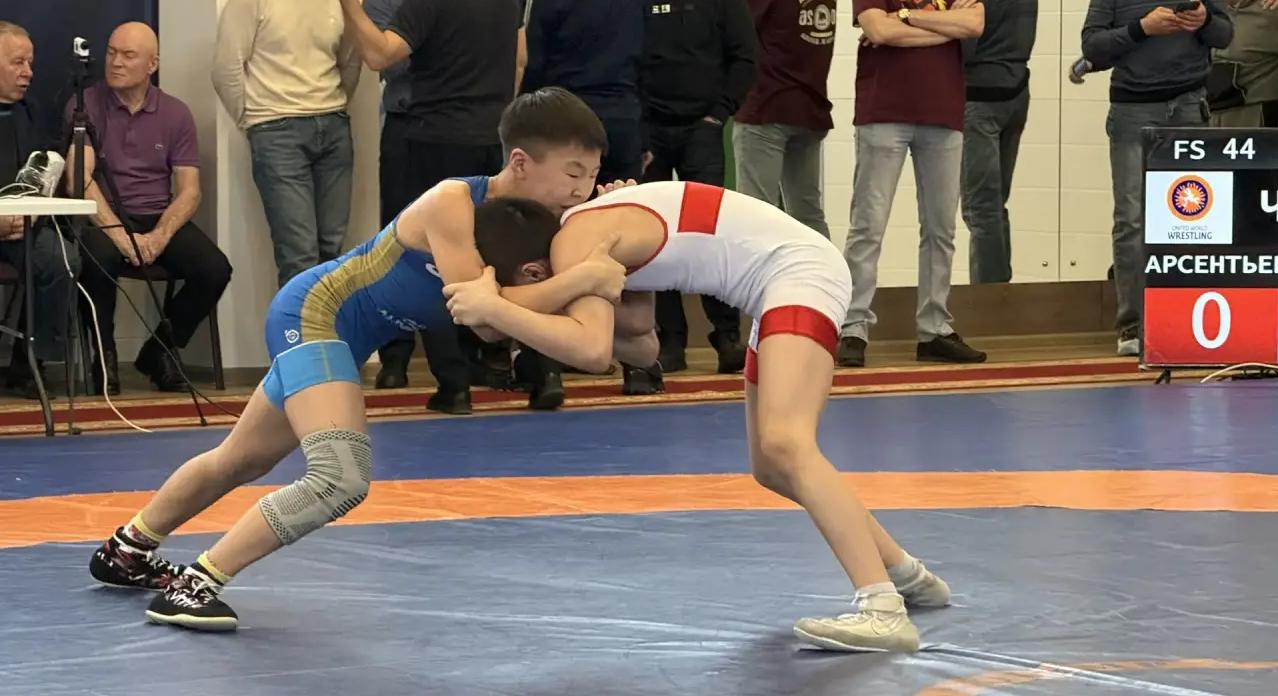 Обучающийся спортшколы «ЦСКА-Тыва» завоевал серебро всероссийских соревнований по вольной борьбе