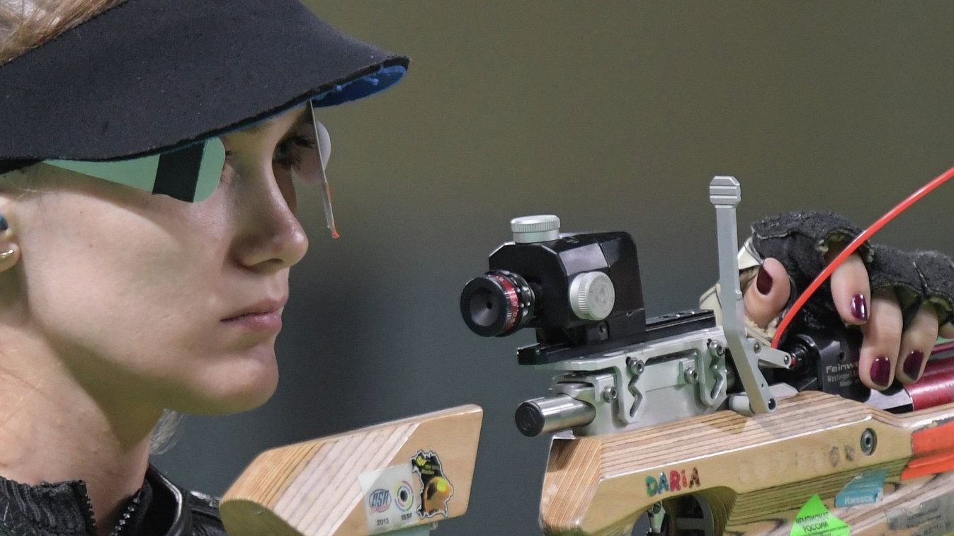 Армейские стрелки Владимир Масленников и Дарья Вдовина выиграли «серебро» ЧЕ-2017!