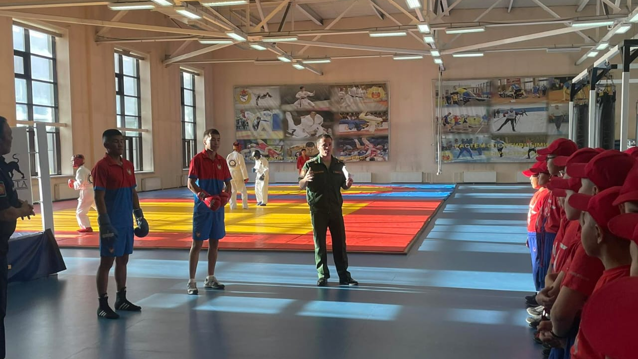 Армейцы спортшколы г. Кызыл ЦСКА/Самара провели мастер-класс по боксу в кадетском училище