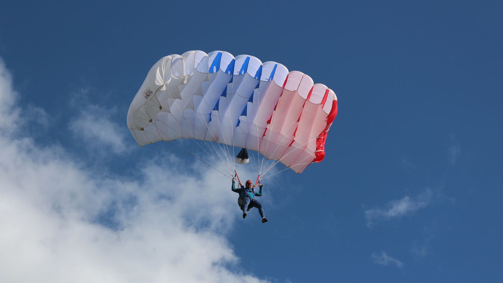 20 спортсменов ЦСКА выступят на чемпионате России по парашютному спорту