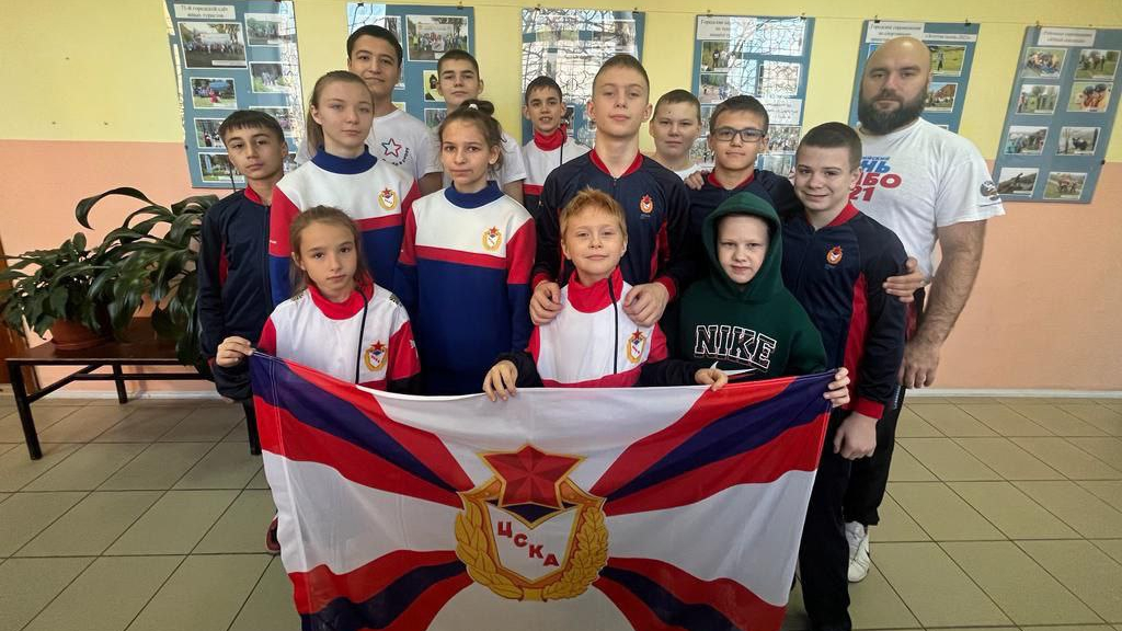 Воспитанники «ЦСКА-Екатеринбург» завоевали два «золота» на состязаниях по самбо в Нижнем Тагиле