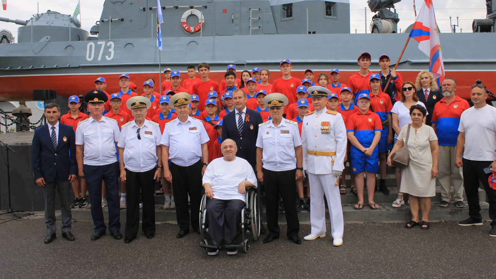 В спортивном центре ЦСКА в Астрахани отметили День Военно-Морского Флота