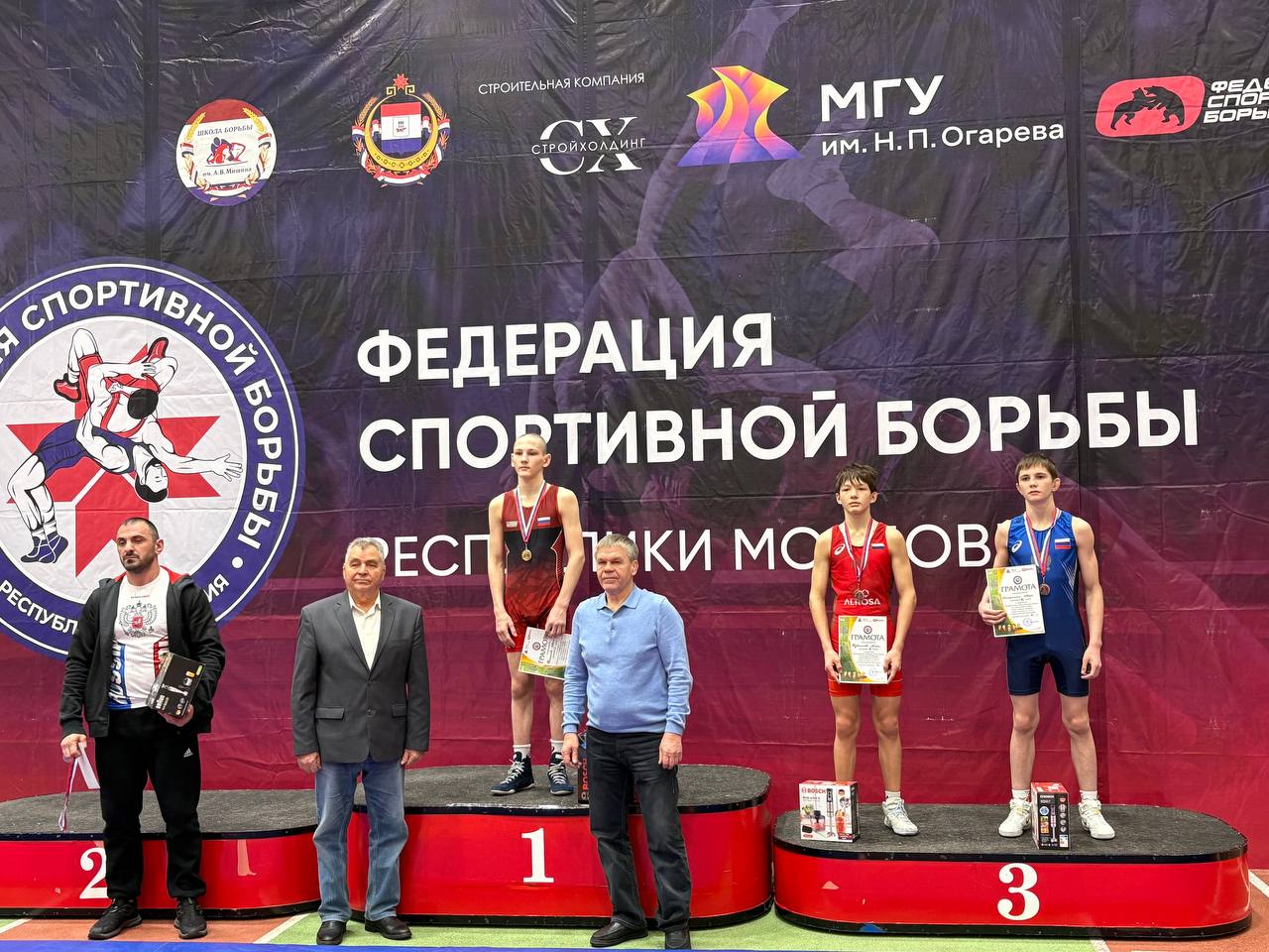 Золото и две бронзы Первенства Приволжского федерального округа на счету борцов самарской спортшколы ЦСКА