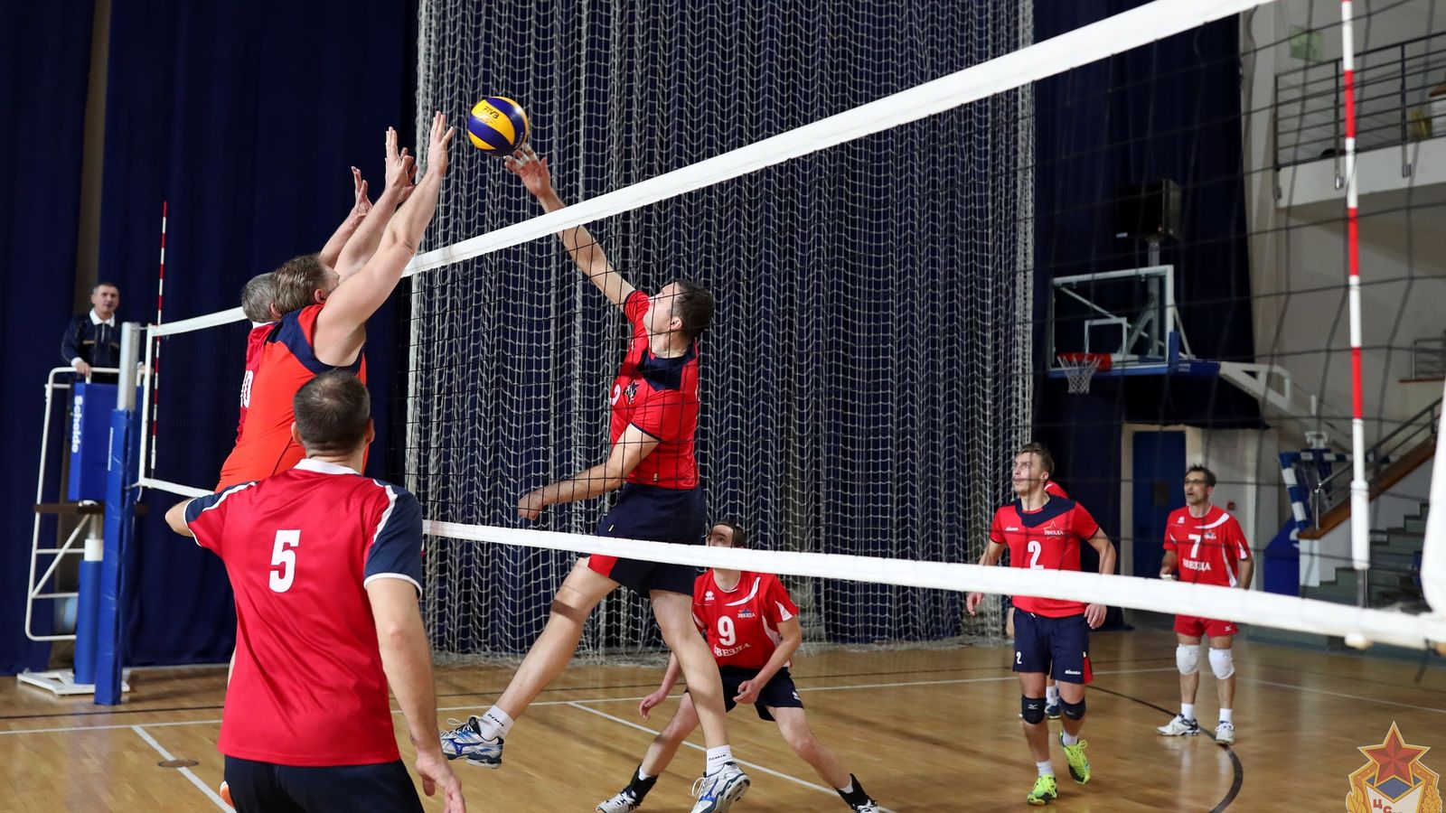 Команда ЦСКА-1 выиграла Кубок армейского клуба по волейболу среди ветеранов