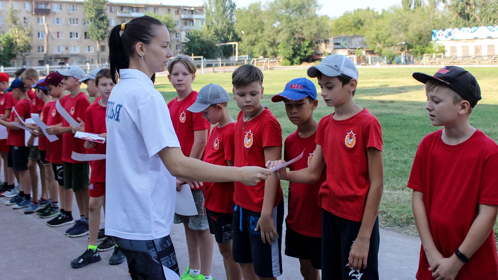 В армейском Спортцентре в Астрахани День физкультурника отметили  морским многоборьем и вкусными призами