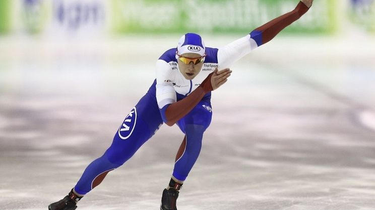 Армеец Павел Кулижников вышел в лидеры Кубка мира после двух стартов на 500 метров