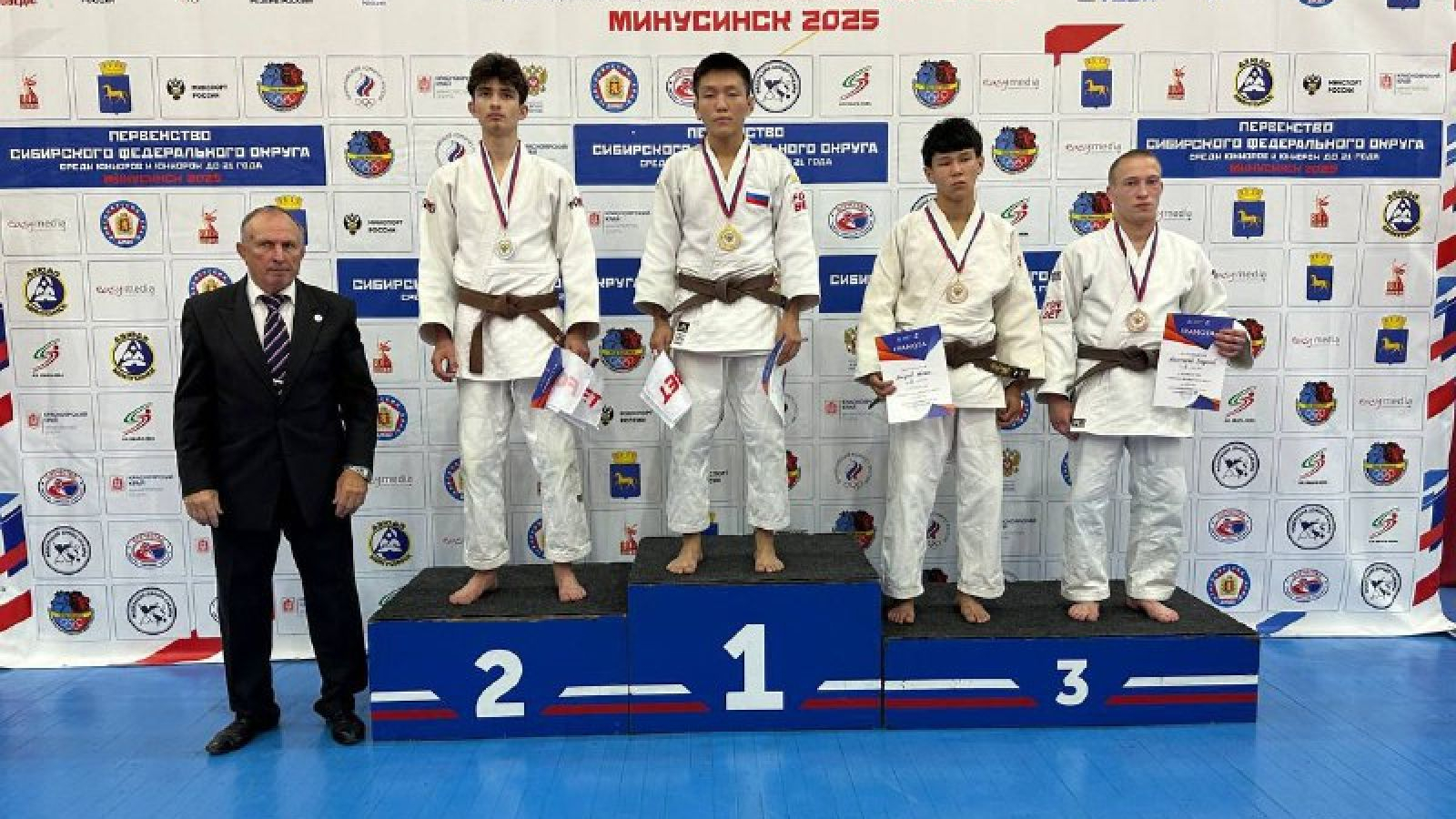 Армейский дзюдоист из Тывы взял золото первенства СФО