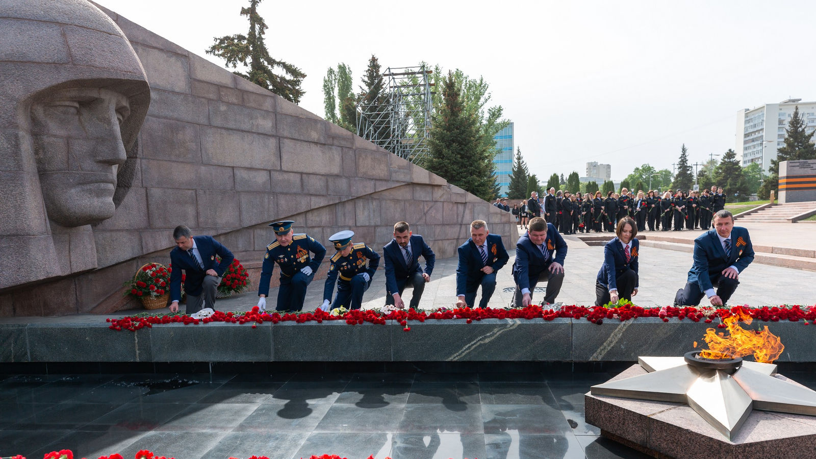 В самарском филиале ЦСКА прошло возложение цветов к Вечному огню и награждение сотрудников приуроченное к 100-летию ЦСКА и Дню Великой Победы