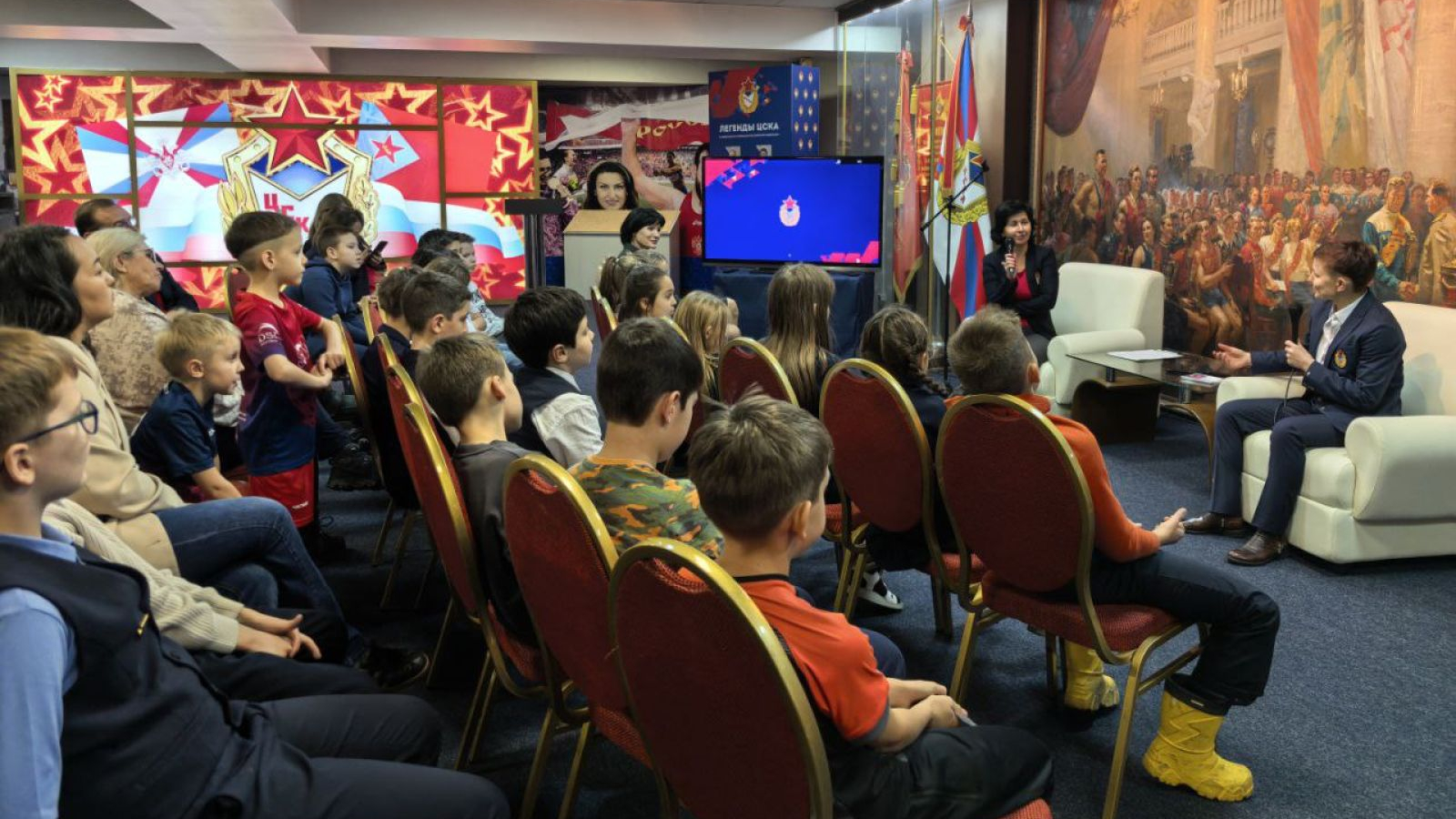 В музее ЦСКА состоялась встреча воспитанников СШОР с Анной Харитоновой