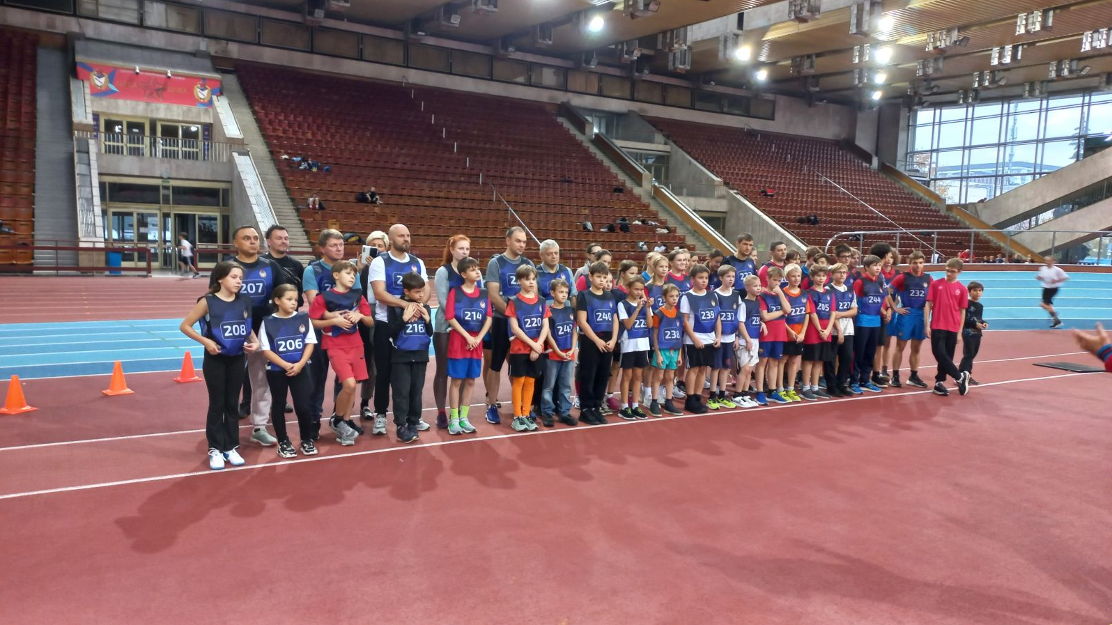 День открытых дверей прошёл в крытом легкоатлетическо-футбольном комплексе