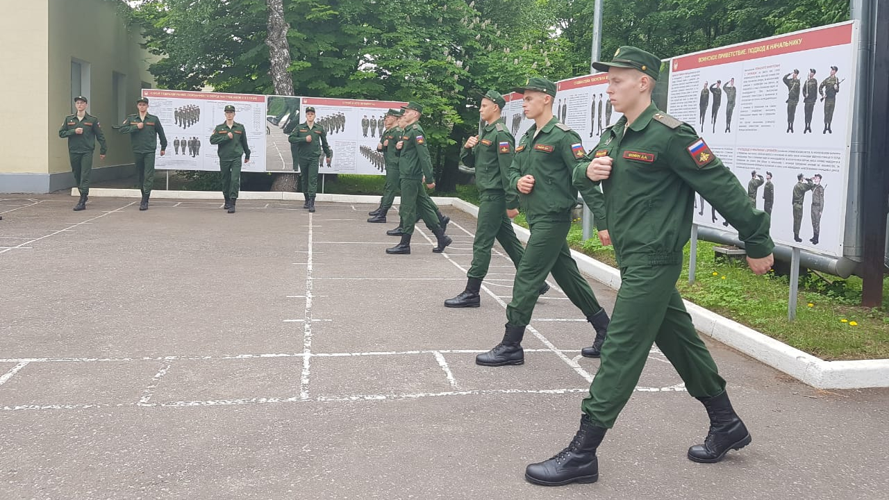 Новобранцы спортивной роты ЦСКА г. Балашиха осваивают «Курс молодого бойца»