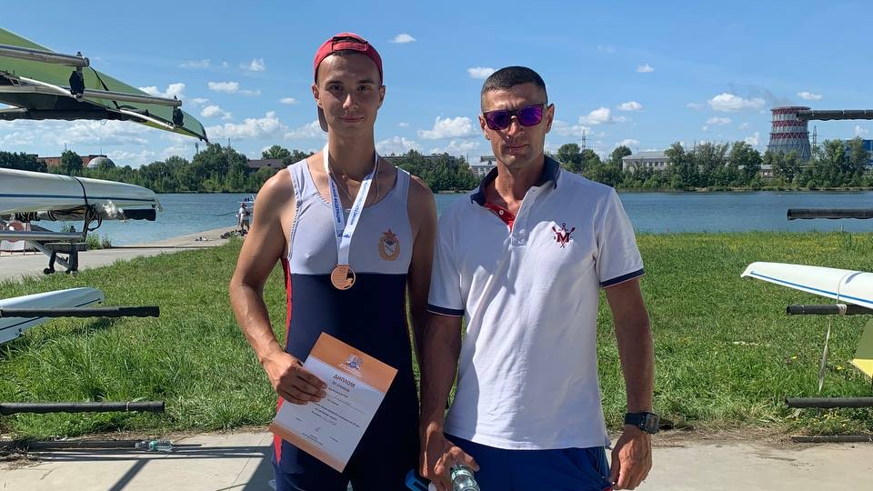 Армеец Кирилл Гойда завоевал «бронзу» на Первенстве России по гребному спорту в Казани