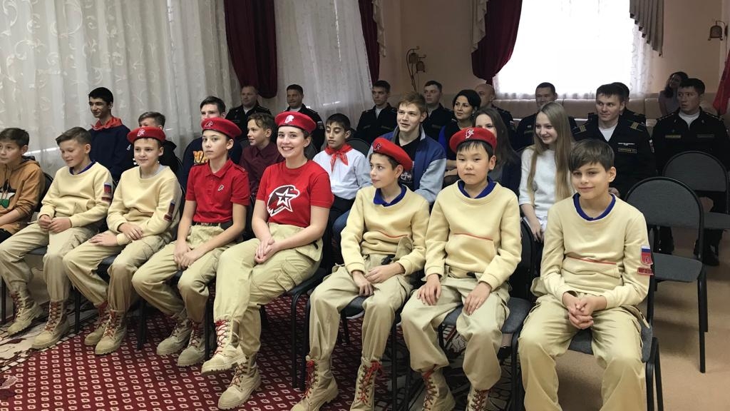 Юнармейцы СОК (г. Вилючинск) филиала ФАУ МО РФ ЦСКА (СКА г. Хабаровск) побывали на патриотическом часе где узнали о прошлом города