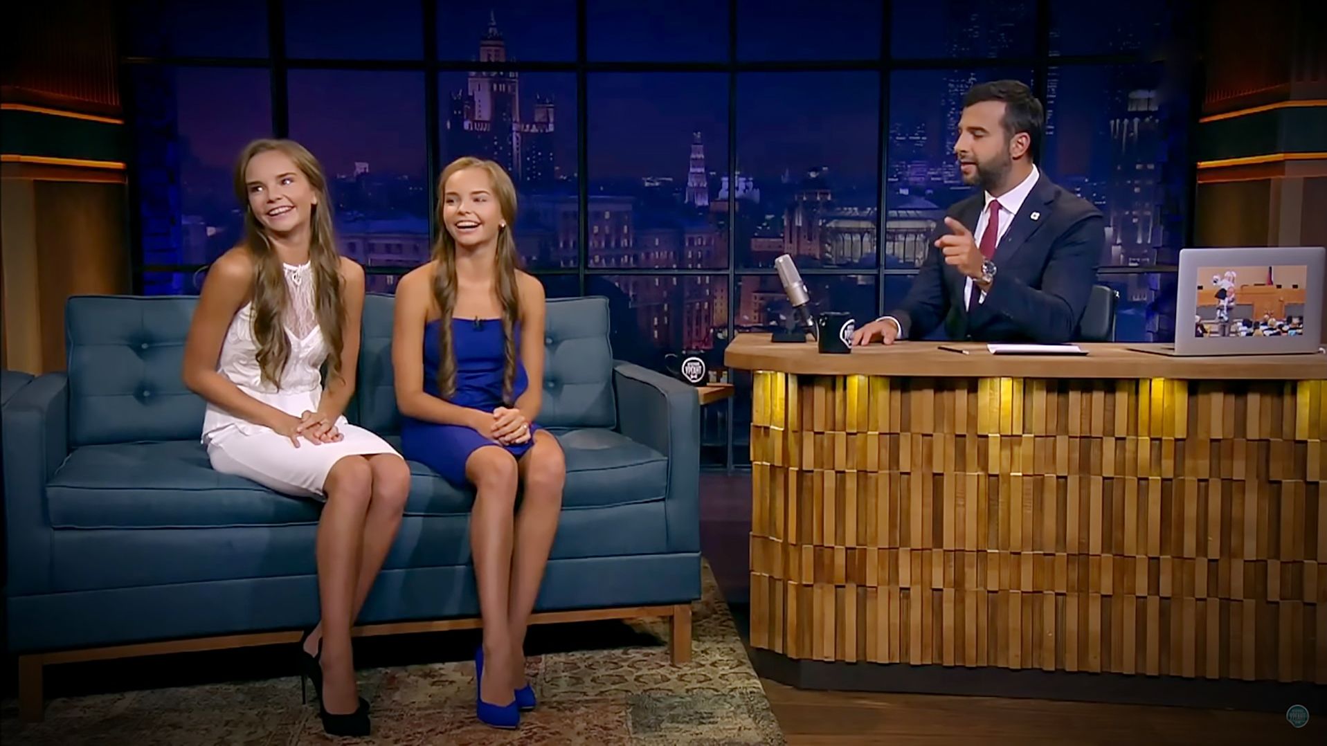 Гимнастки ЦСКА Арина и Дина Аверины на шоу «Вечерний Ургант»